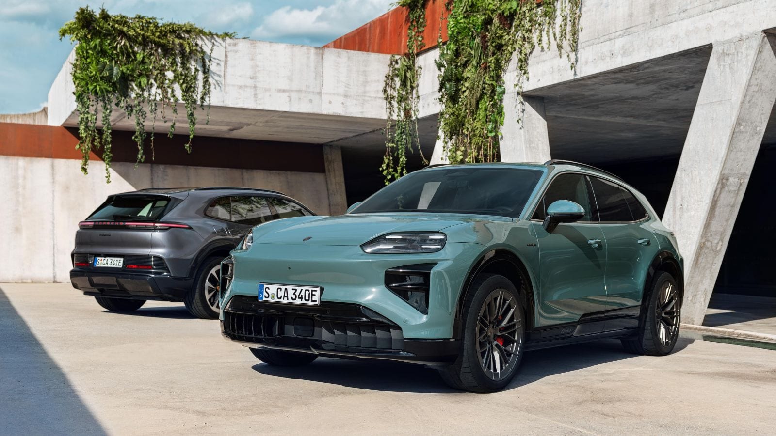 Porsche Cayenne Electric revealed with 2.5-second 0-60 time and 400 kW charging