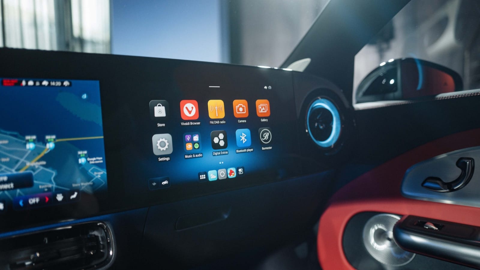 Mercedes Benz CLA infotainment